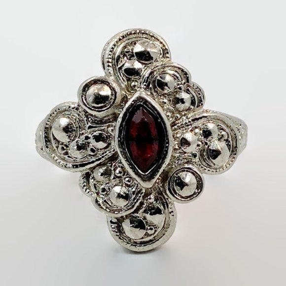 Ornate Ring, Red, Sterling Silver, Vintage, Size 7 1/2, Faux Garnet, Art Nouveau - Picture 3 of 6